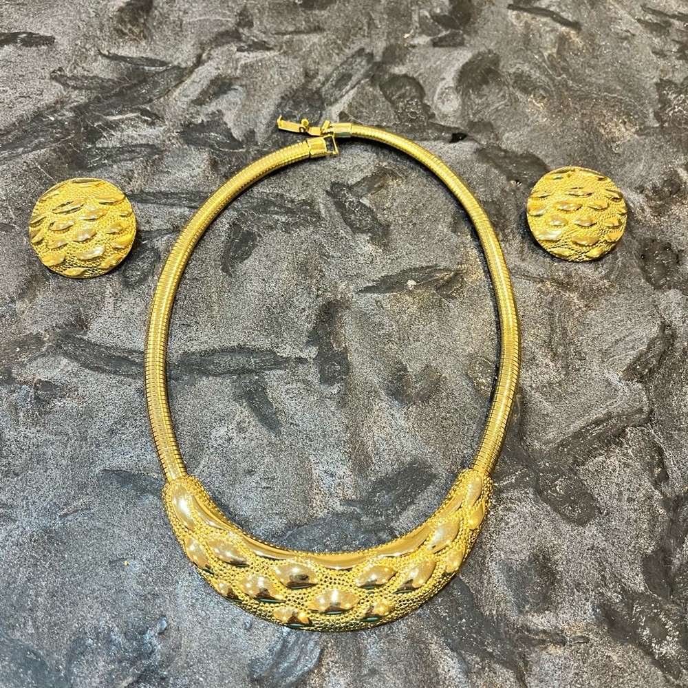 Parkland necklace and matching earrings.